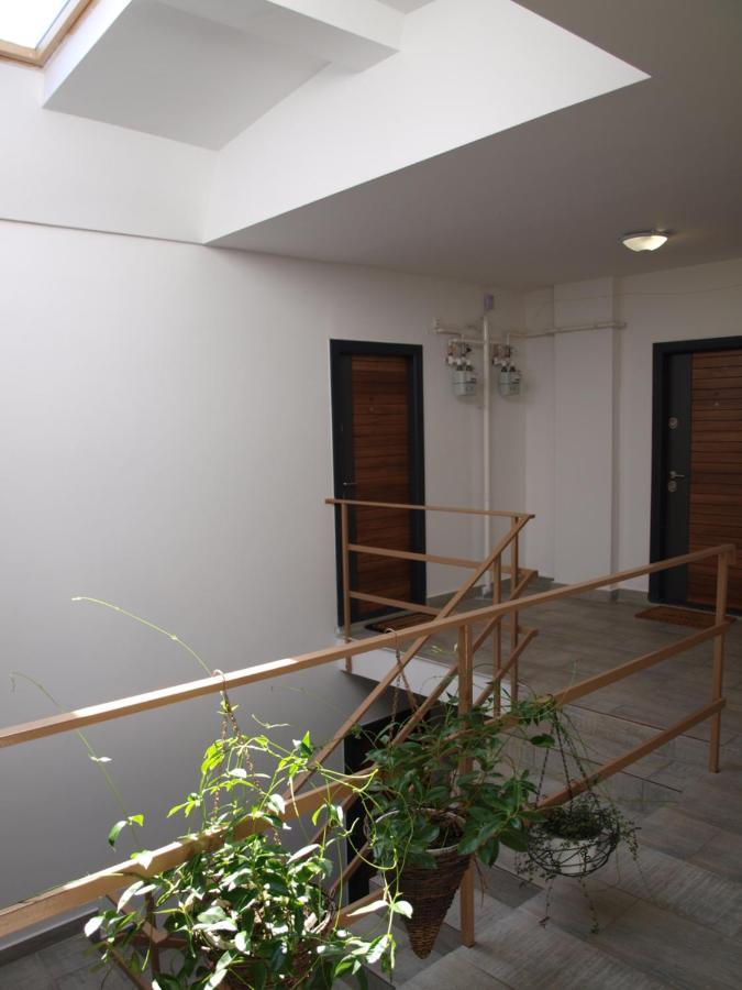 Amavera Apartment Târgu Jiu Esterno foto