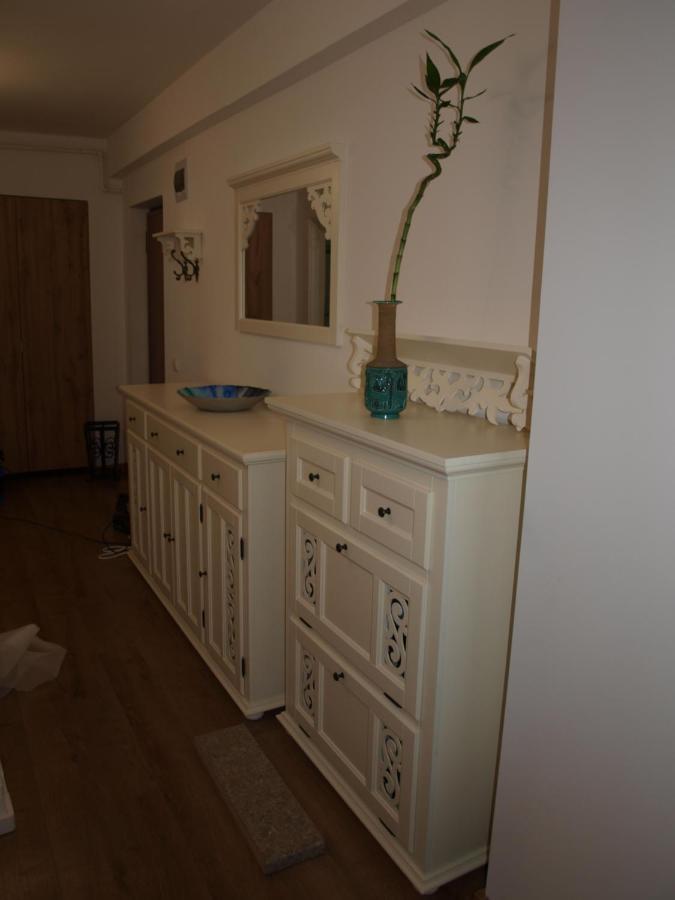 Amavera Apartment Târgu Jiu Esterno foto